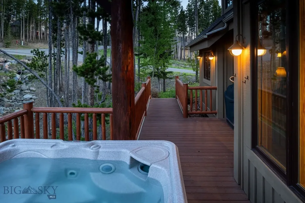 2 Happy Trail Big Sky MT 59716
