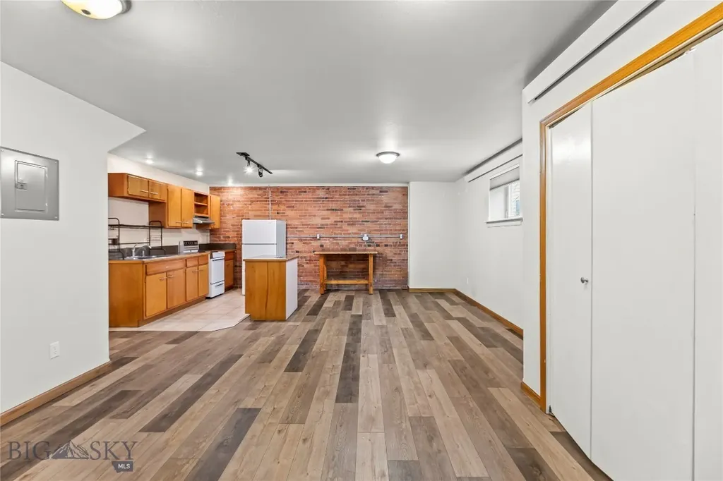 124/126 S 2nd Livingston MT 59047