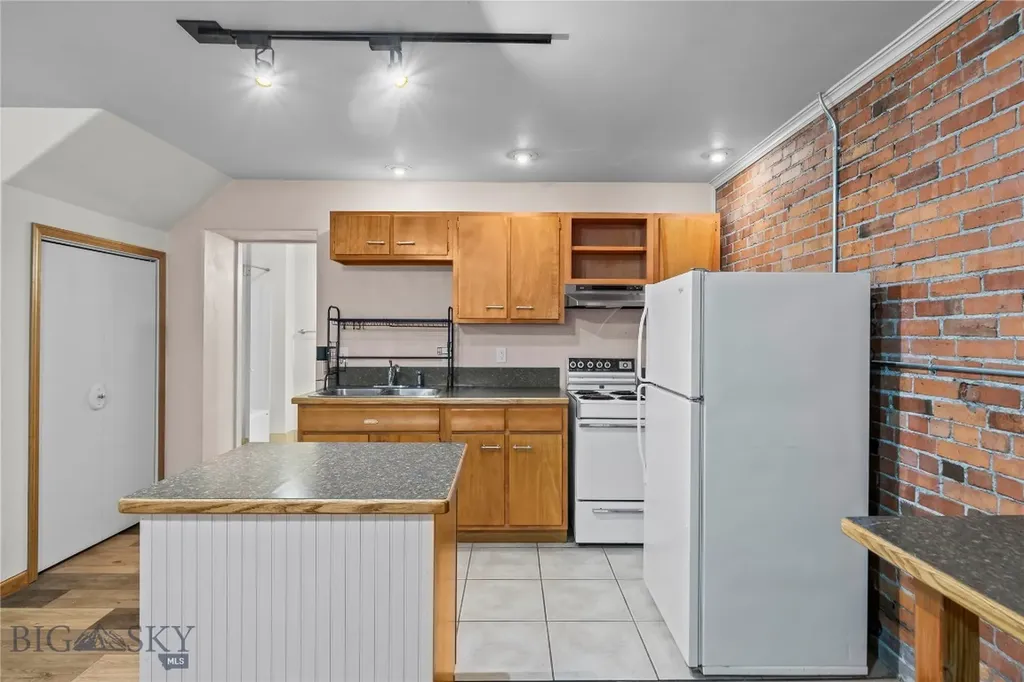 124/126 S 2nd Livingston MT 59047