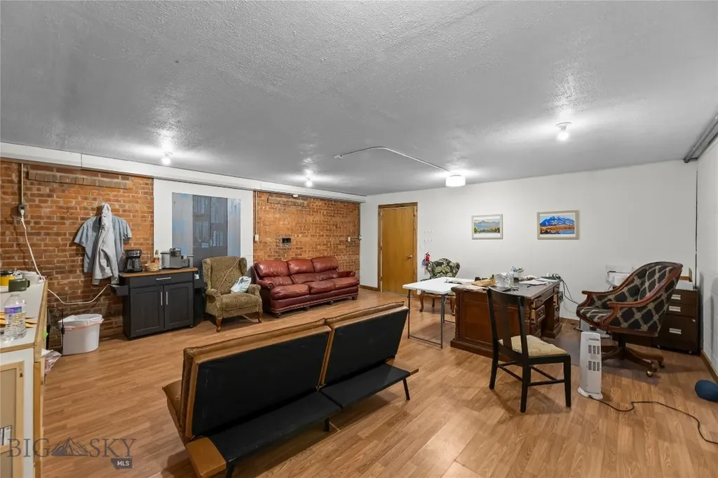 124/126 S 2nd Livingston MT 59047