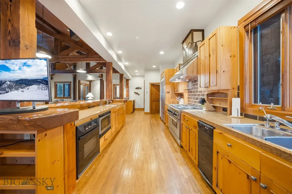 2700 Beaver Creek Road Gallatin Gateway MT 59730