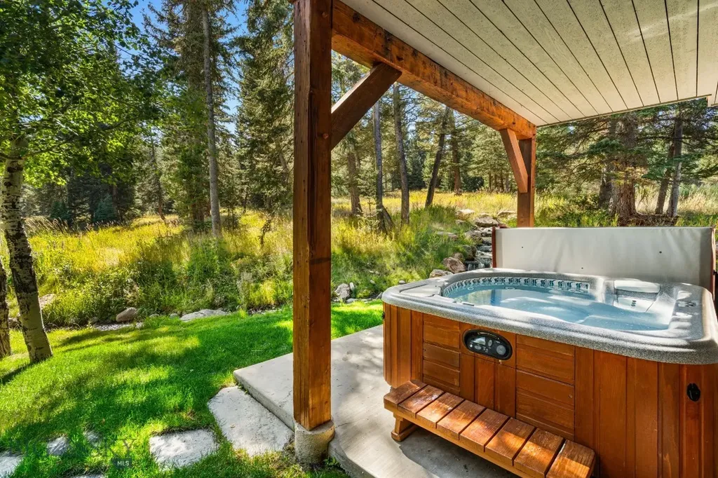 2700 Beaver Creek Road Gallatin Gateway MT 59730