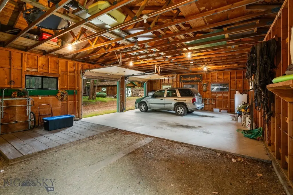 124 Deep Creek Road Livingston MT 59047