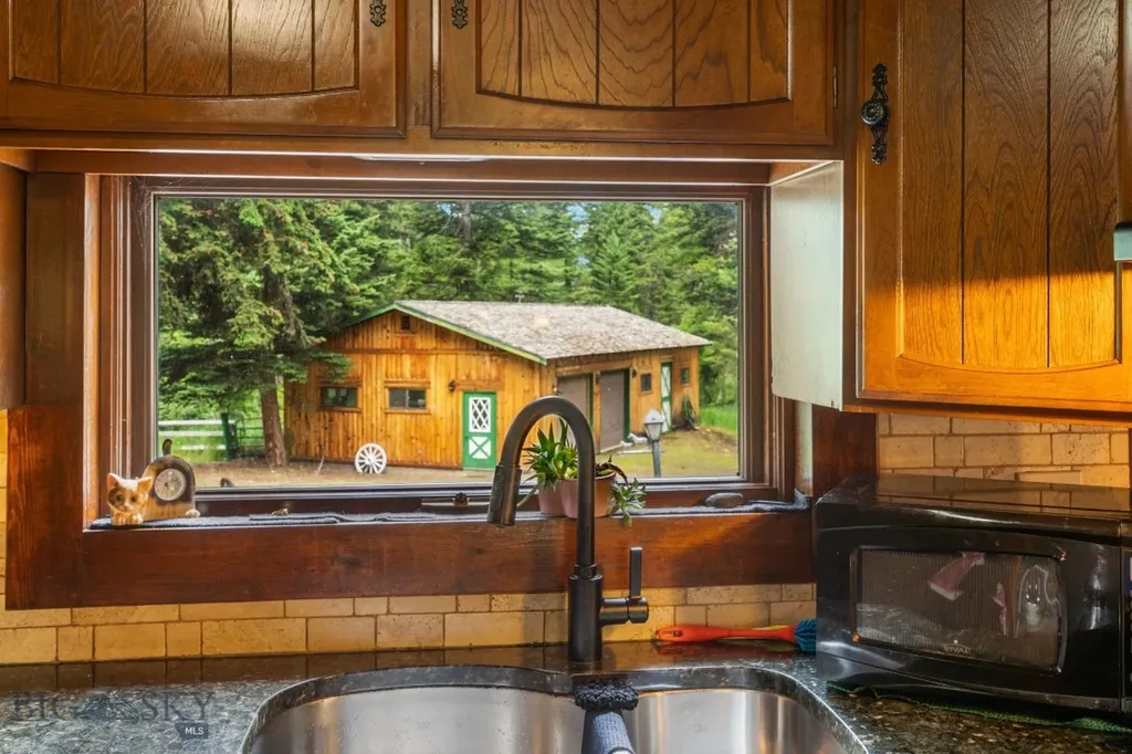 124 Deep Creek Road Livingston MT 59047