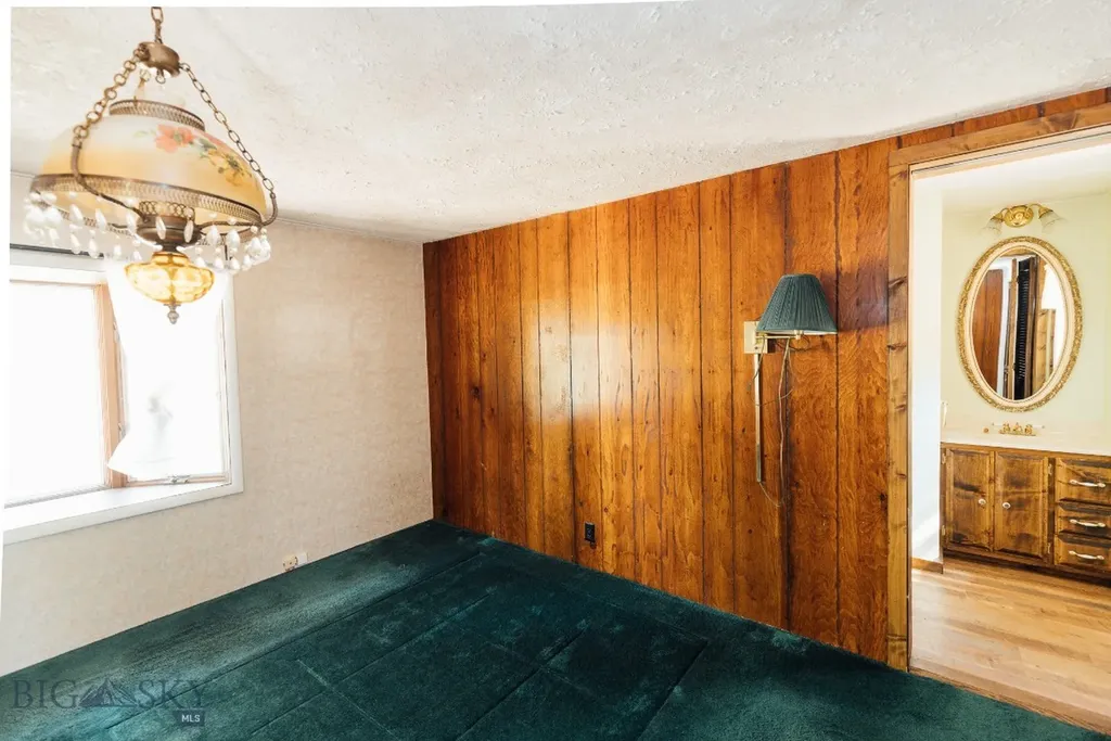 124 Deep Creek Road Livingston MT 59047
