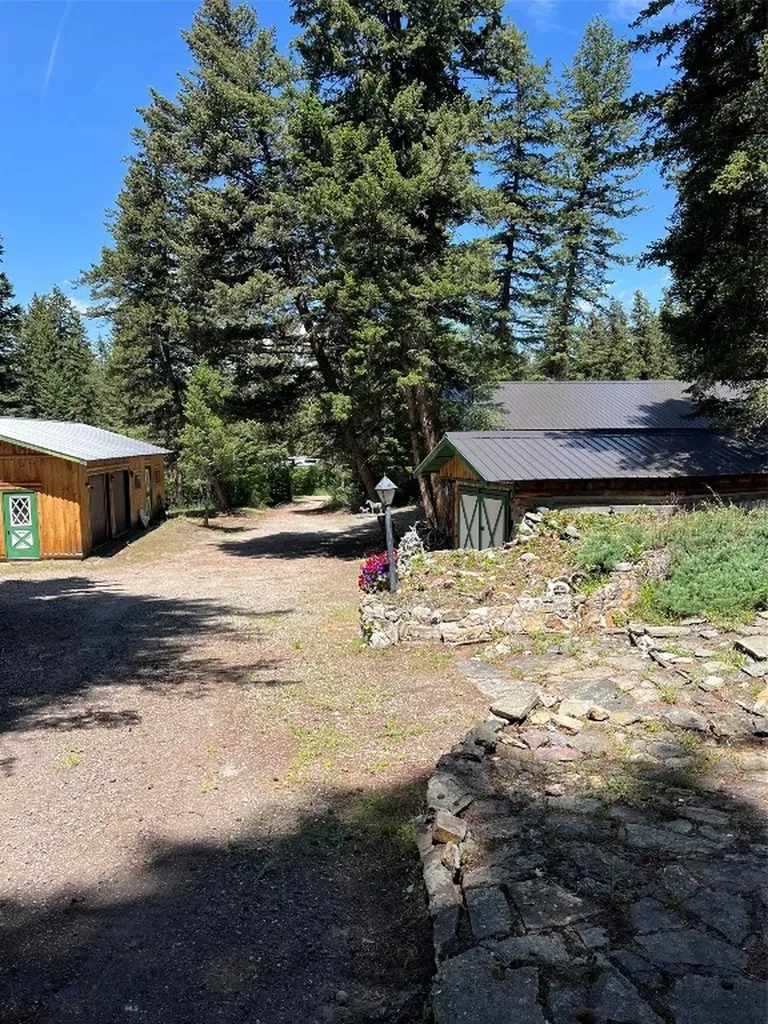 124 Deep Creek Road Livingston MT 59047