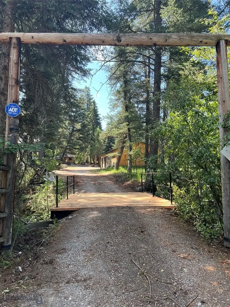 124 Deep Creek Road Livingston MT 59047