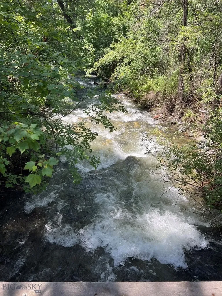 124 Deep Creek Road Livingston MT 59047