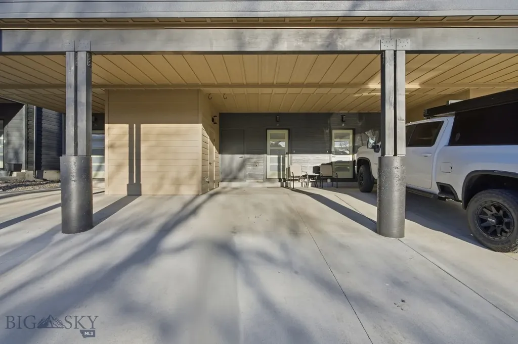 103 N M Street Livingston MT 59047