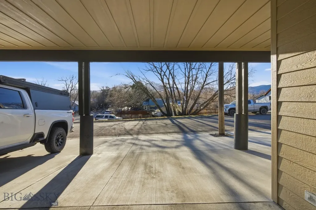 103 N M Street Livingston MT 59047