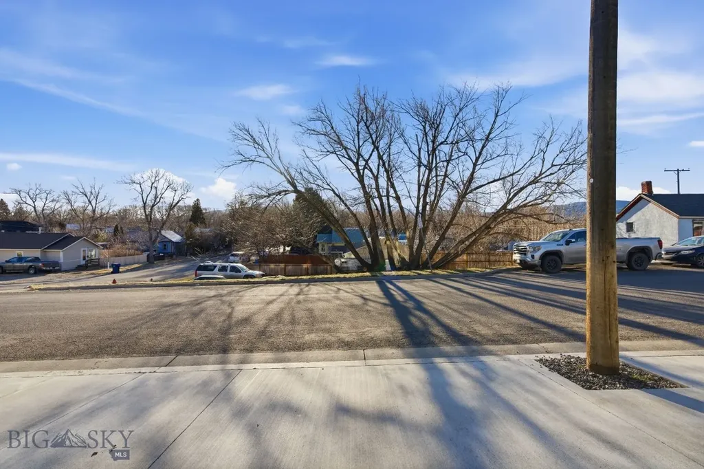103 N M Street Livingston MT 59047