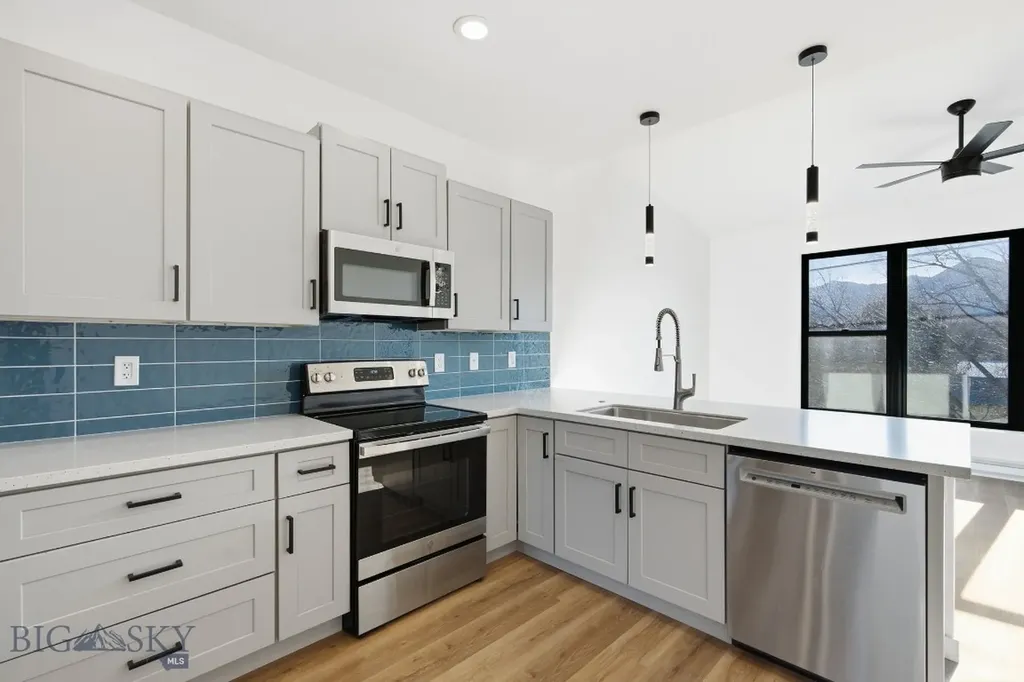 103 N M Street Livingston MT 59047