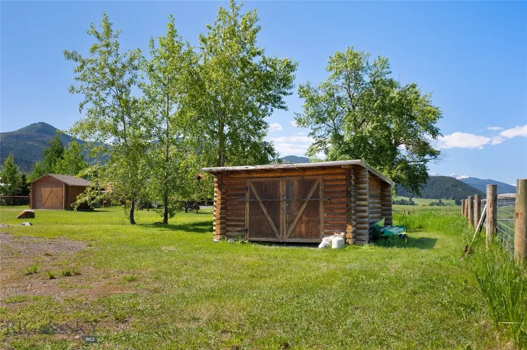 56 & 70 E Williams Road Gallatin Gateway MT 59730
