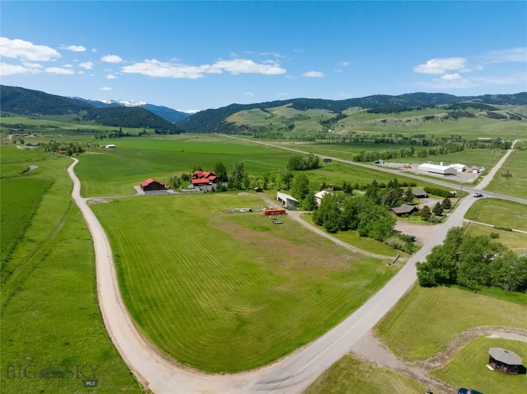 56 & 70 E Williams Road Gallatin Gateway MT 59730