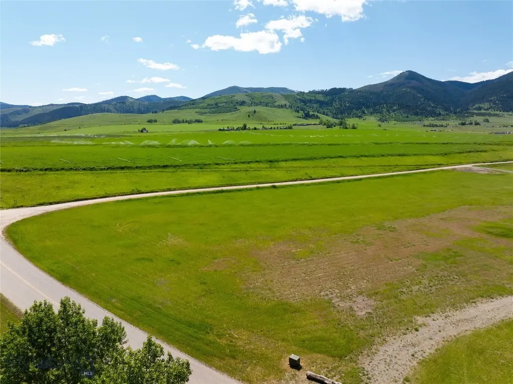 56 & 70 E Williams Road Gallatin Gateway MT 59730