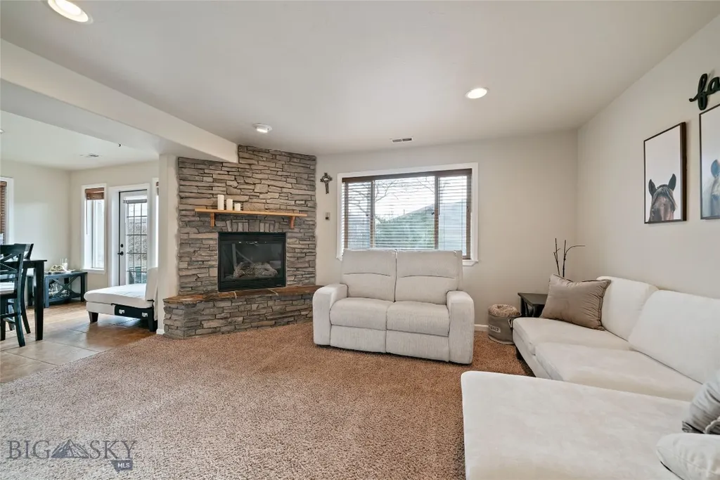 3206 Warbler Way Bozeman MT 59718