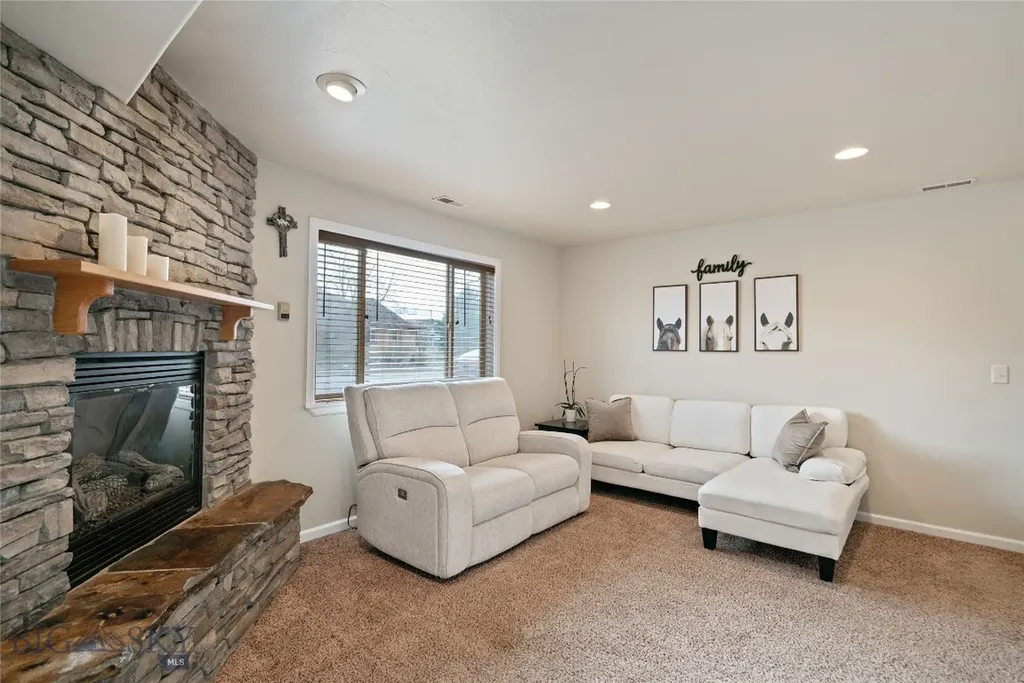 3206 Warbler Way Bozeman MT 59718