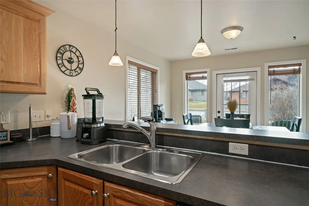 3206 Warbler Way Bozeman MT 59718