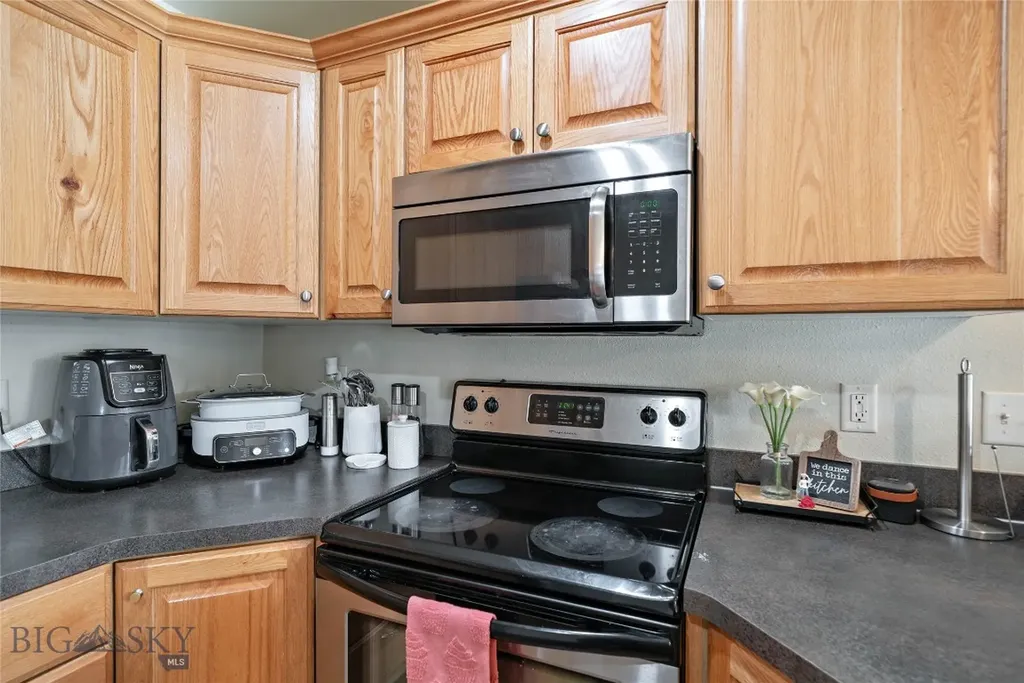 3206 Warbler Way Bozeman MT 59718