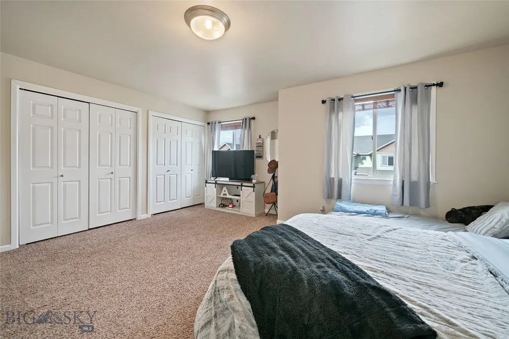 3206 Warbler Way Bozeman MT 59718