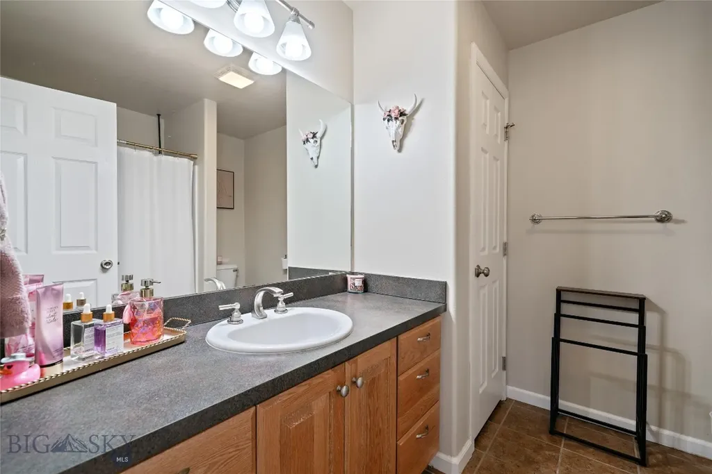 3206 Warbler Way Bozeman MT 59718