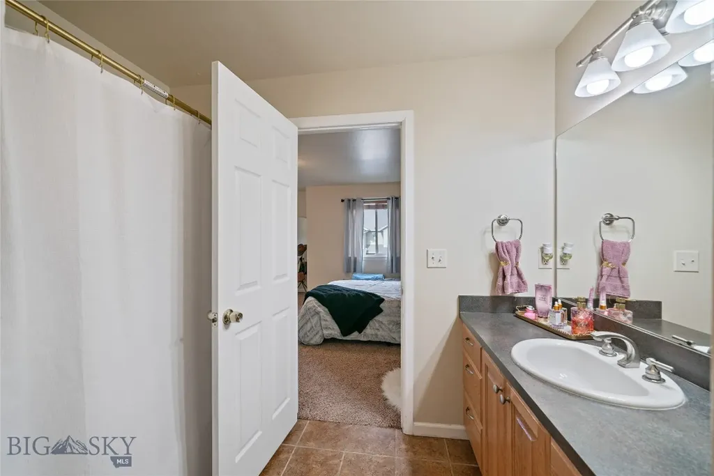 3206 Warbler Way Bozeman MT 59718
