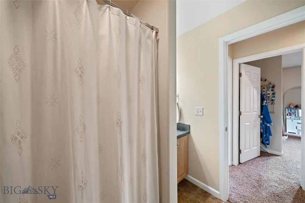 3206 Warbler Way Bozeman MT 59718