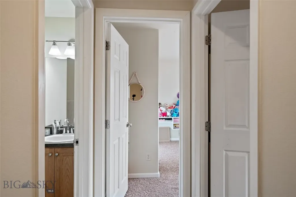 3206 Warbler Way Bozeman MT 59718