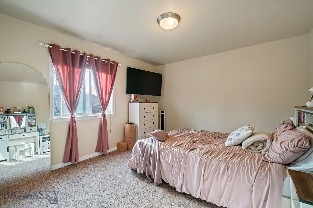 3206 Warbler Way Bozeman MT 59718