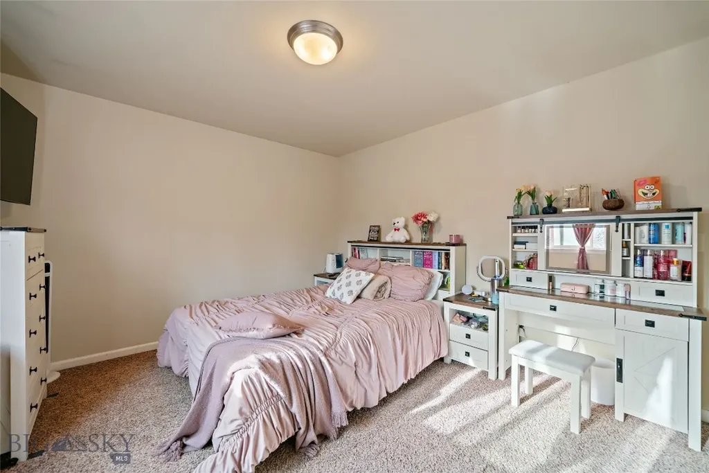 3206 Warbler Way Bozeman MT 59718