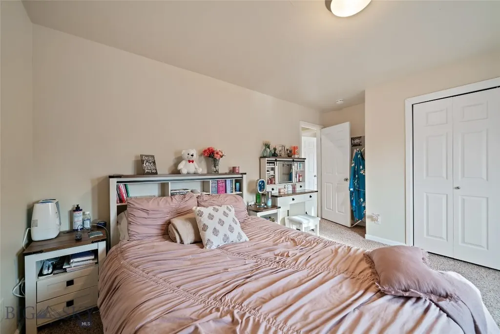 3206 Warbler Way Bozeman MT 59718