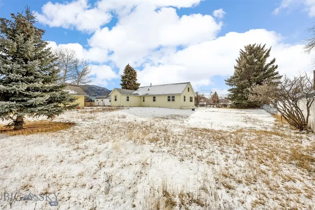 1610 Gilman Butte MT 59701