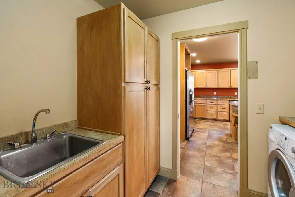 55 Mountain View Sheridan MT 59749