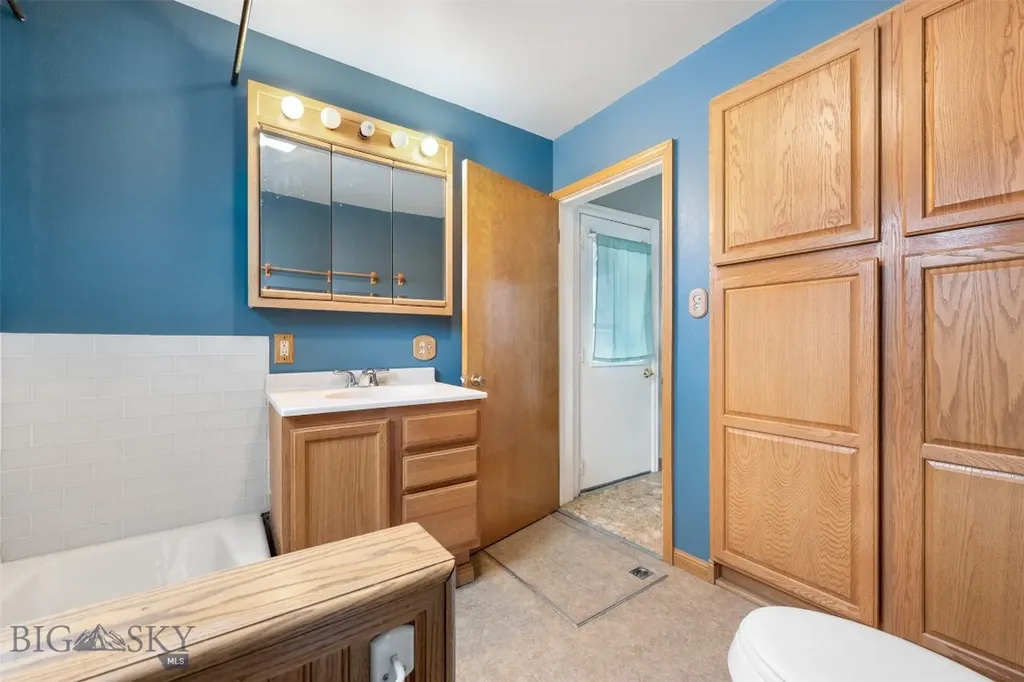 1032 S Wyoming Street Butte MT 59701