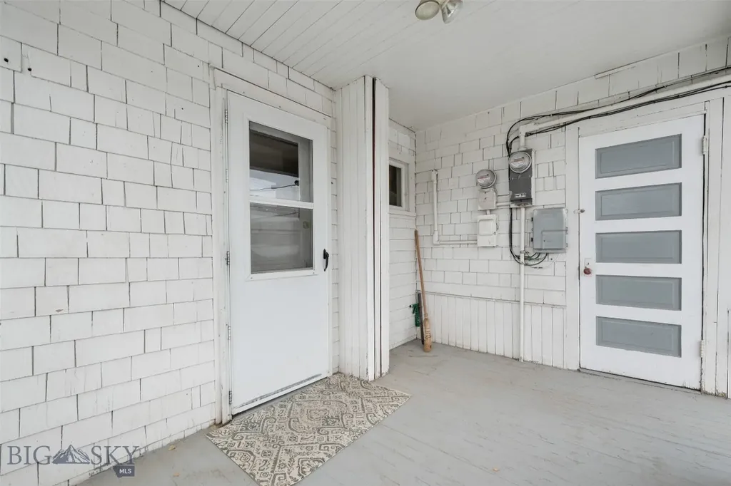 1032 S Wyoming Street Butte MT 59701