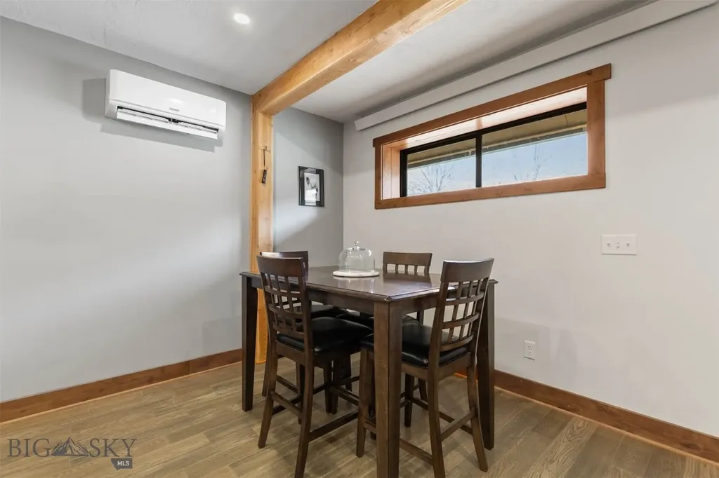 4 Solar Mountain Road Gardiner MT 59030