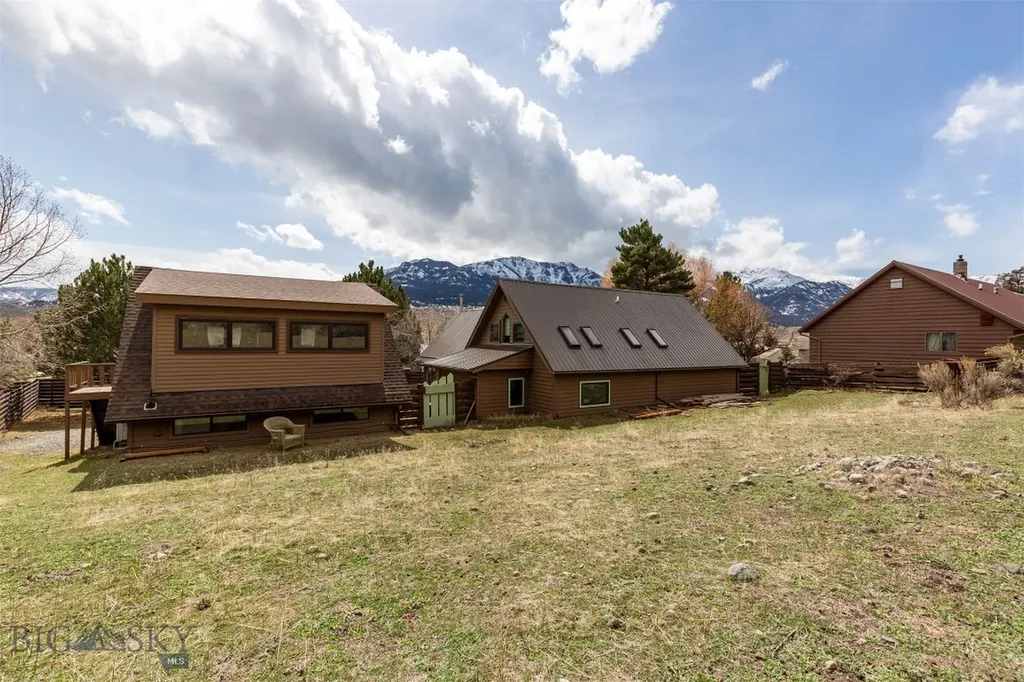 4 Solar Mountain Road Gardiner MT 59030