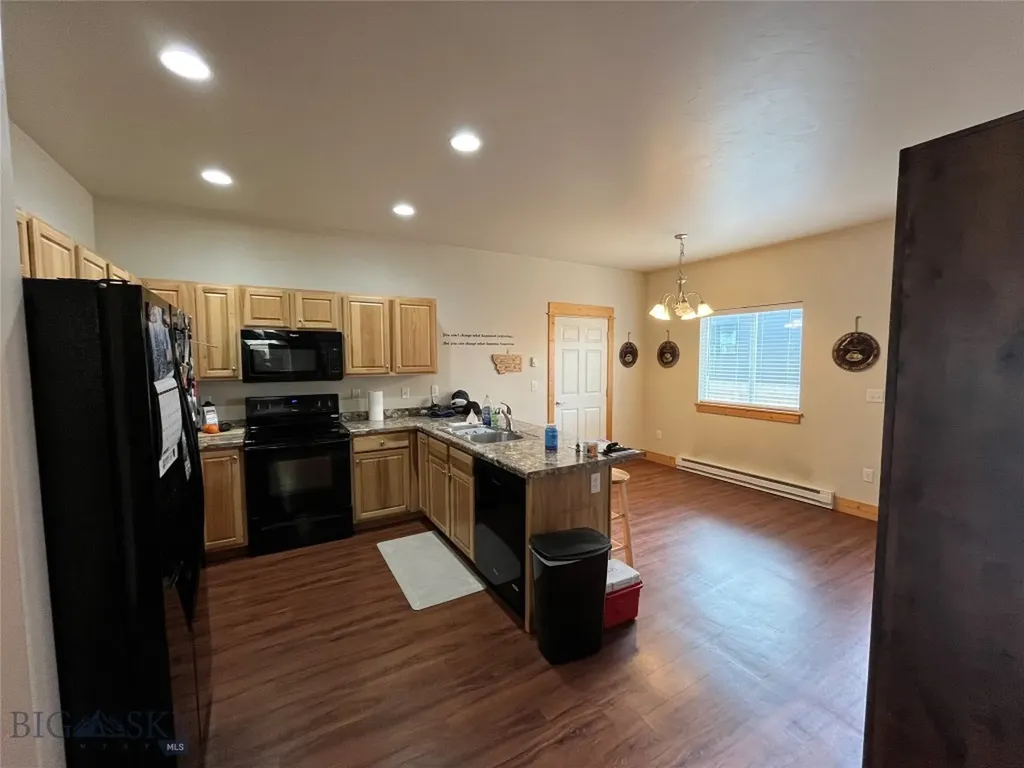 13 & 14 Moreland Court Manhattan MT 59741