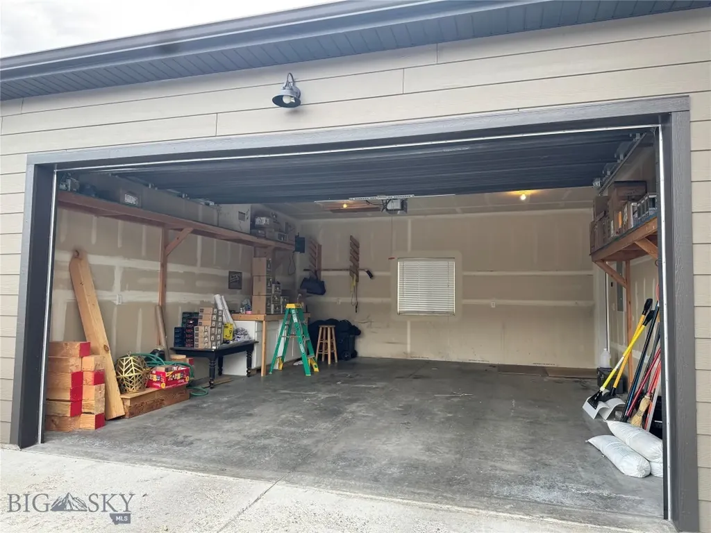 13 & 14 Moreland Court Manhattan MT 59741