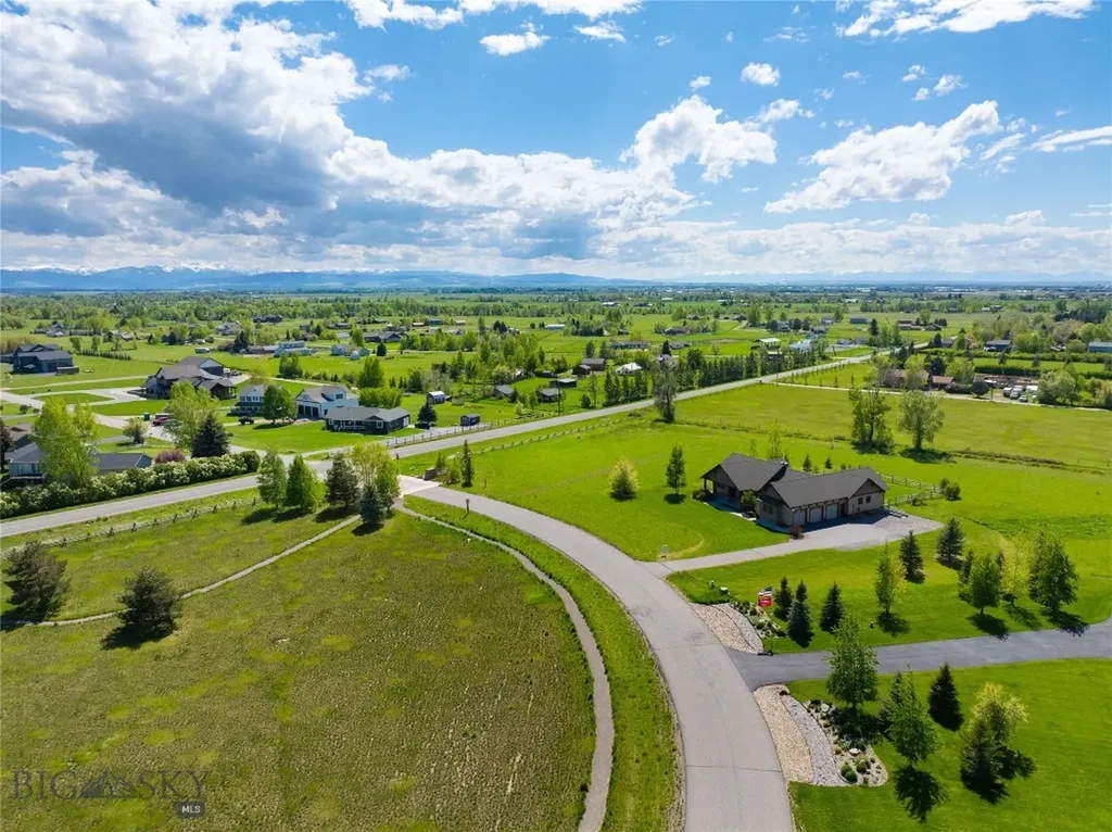 45 Spain Bridge Circle Drive Belgrade MT 59714