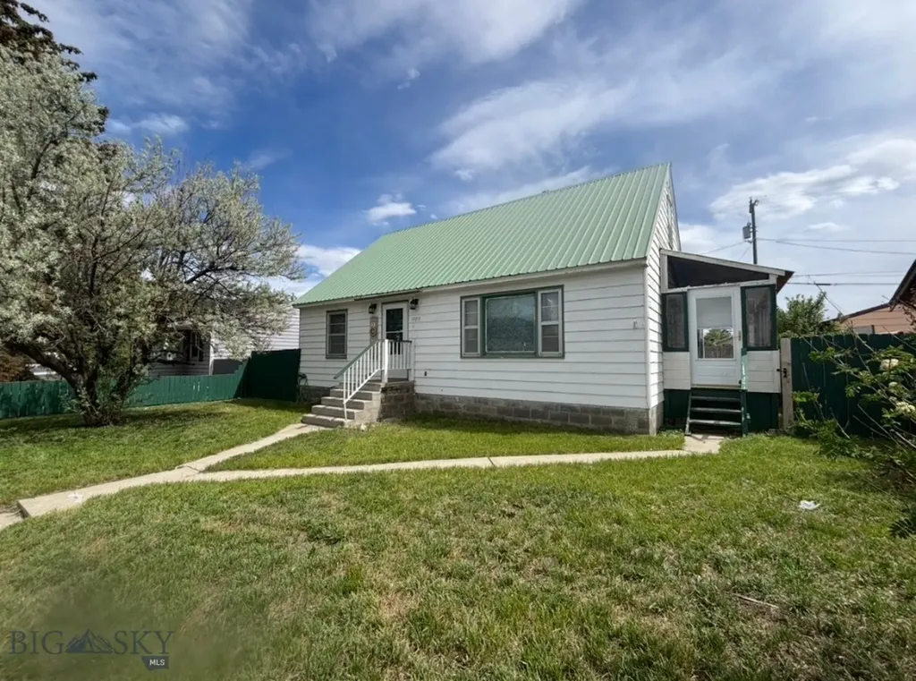 1920 Dewey Butte MT 59701