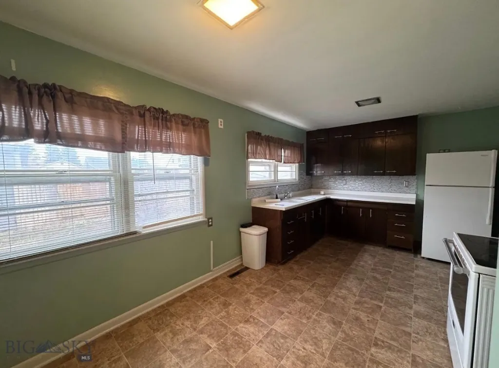1920 Dewey Butte MT 59701