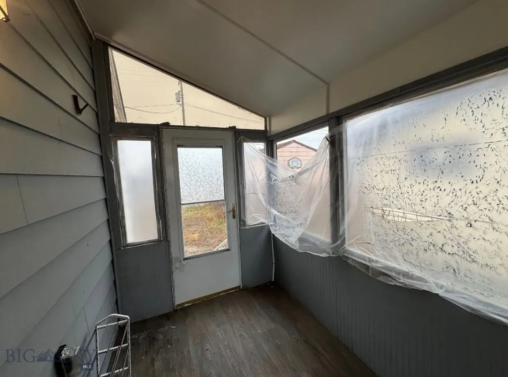 1920 Dewey Butte MT 59701