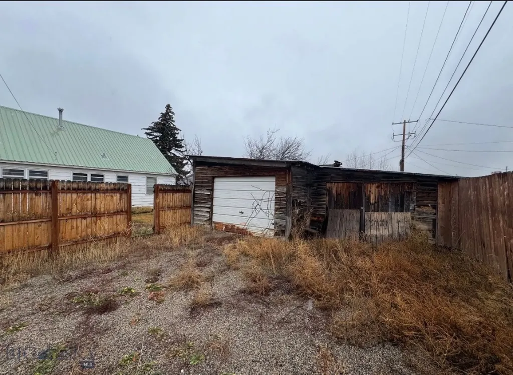 1920 Dewey Butte MT 59701