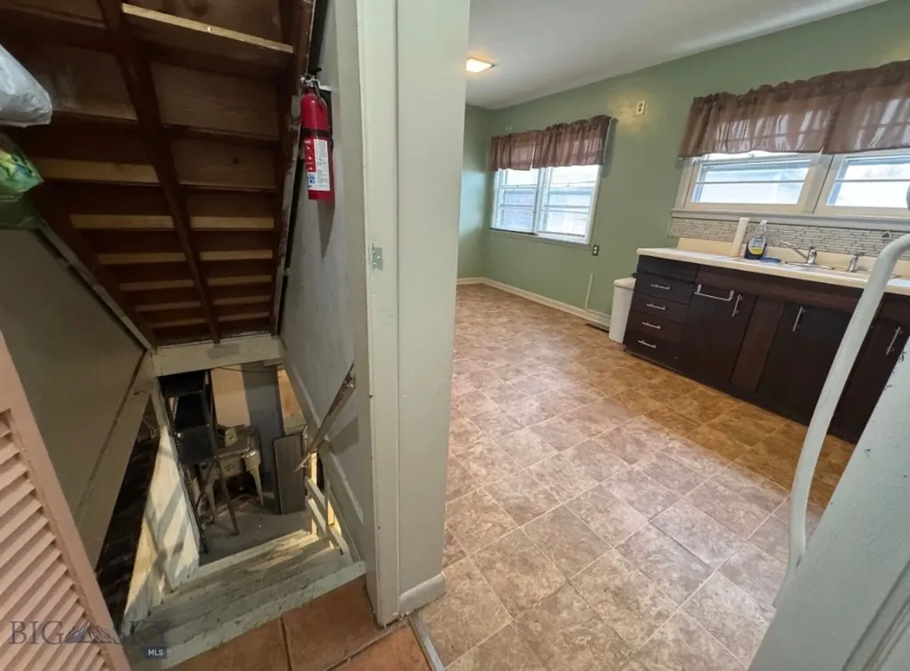1920 Dewey Butte MT 59701