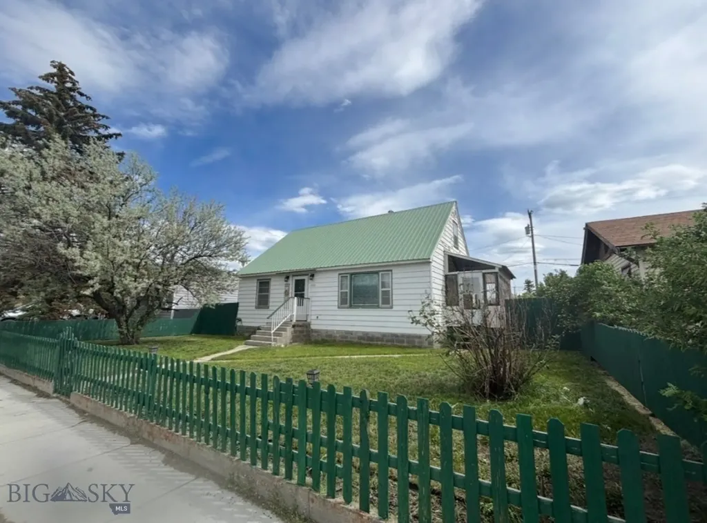 1920 Dewey Butte MT 59701