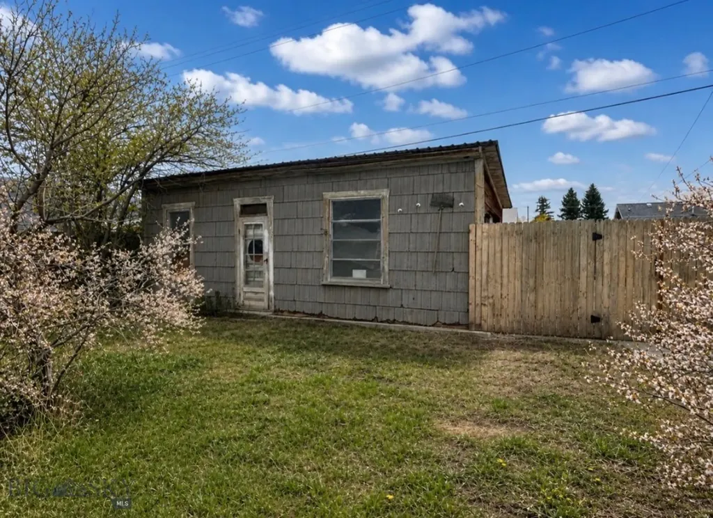 1920 Dewey Butte MT 59701