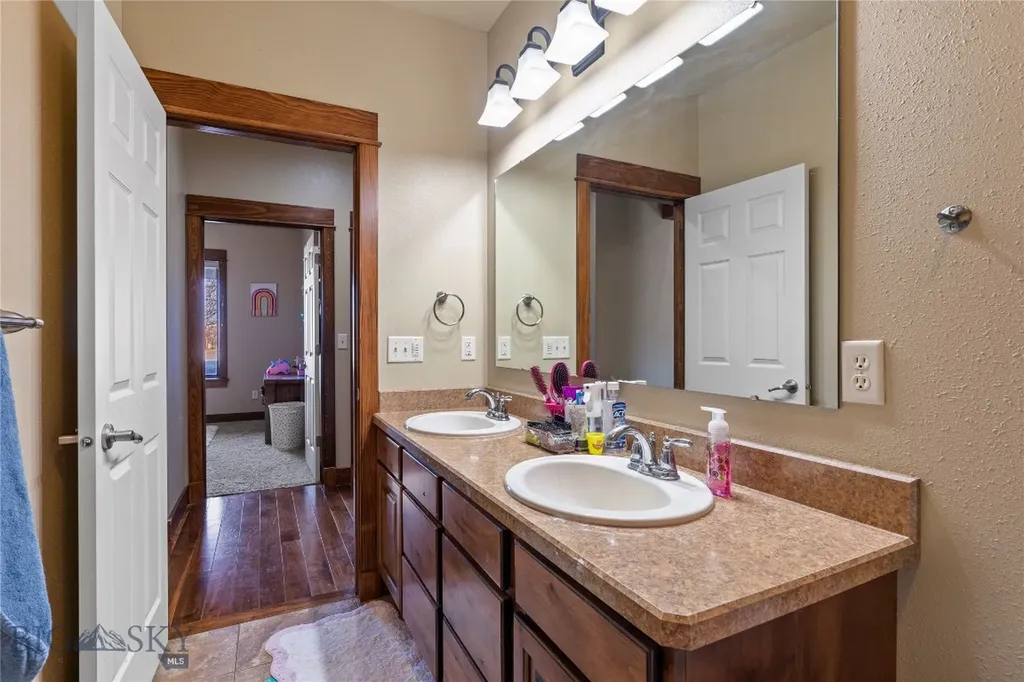 311 Cedar Wood Bozeman MT 59718