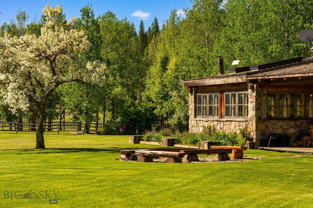 31255 Ninemile Road Huson MT 59846