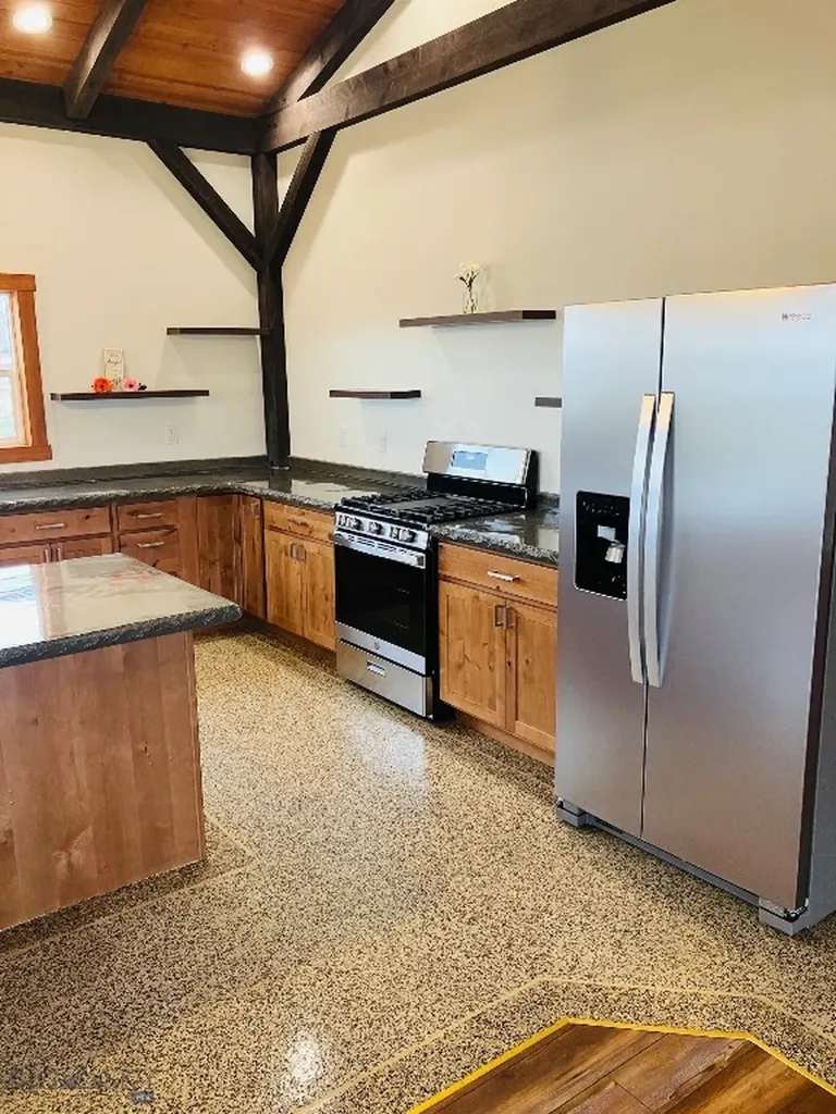 9 Hawks Court Sheridan MT 59749